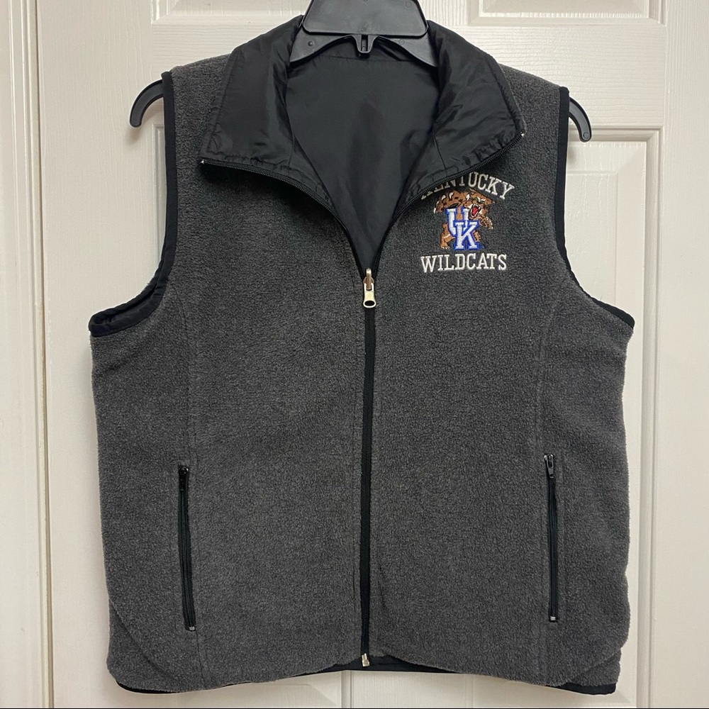 VINTAGE Lavon Brand Women Fleece Vest Jacket Full Zip. UK Wildcat Emblem Size S